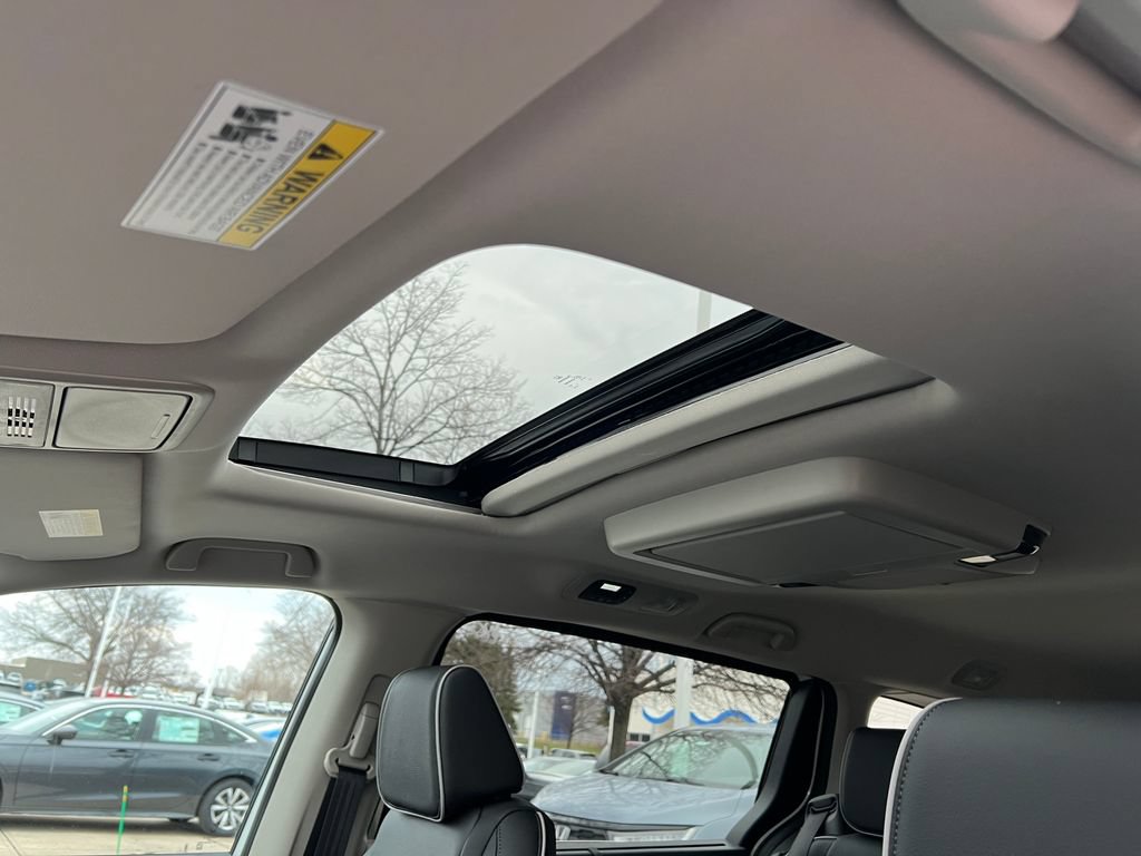 New 2026 Honda Odyssey Touring image 9
