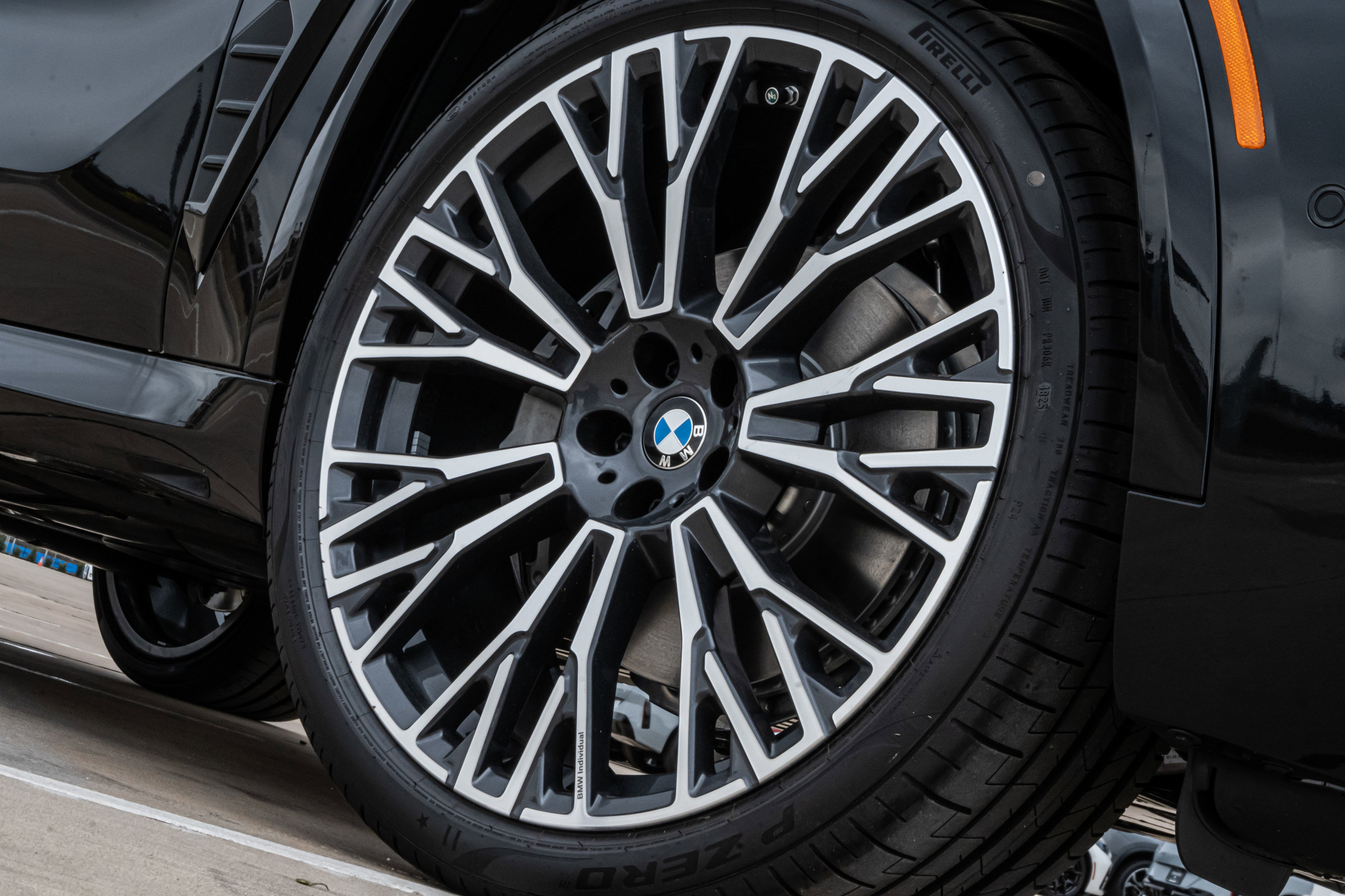 New 2026 BMW X5 xDrive40i AWD/4WD image 8