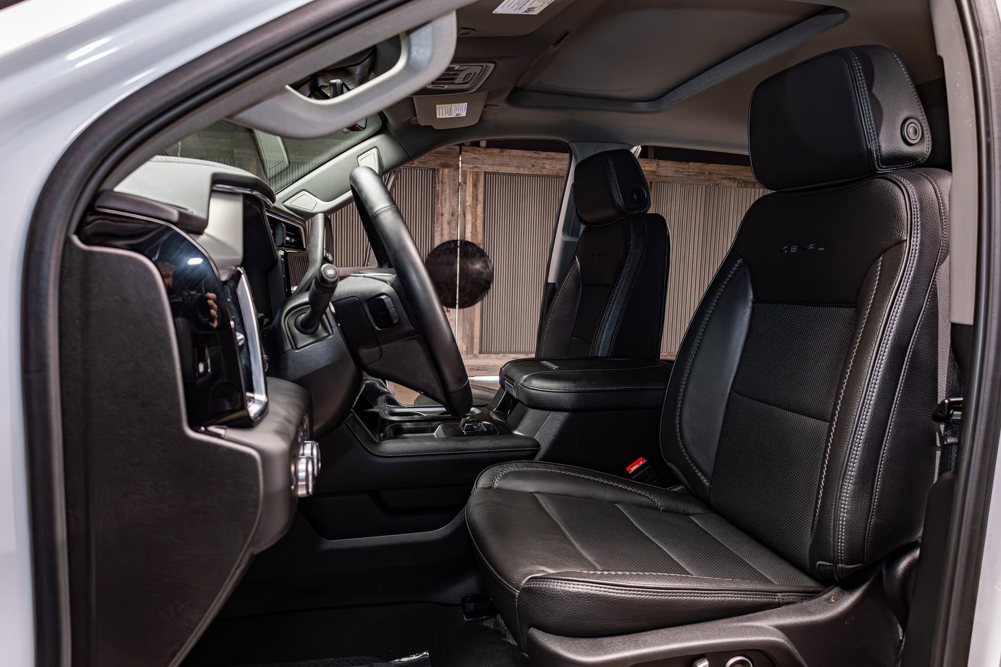 Used 2025 GMC Sierra 3500 Denali w/ Denali Reserve Package image 23