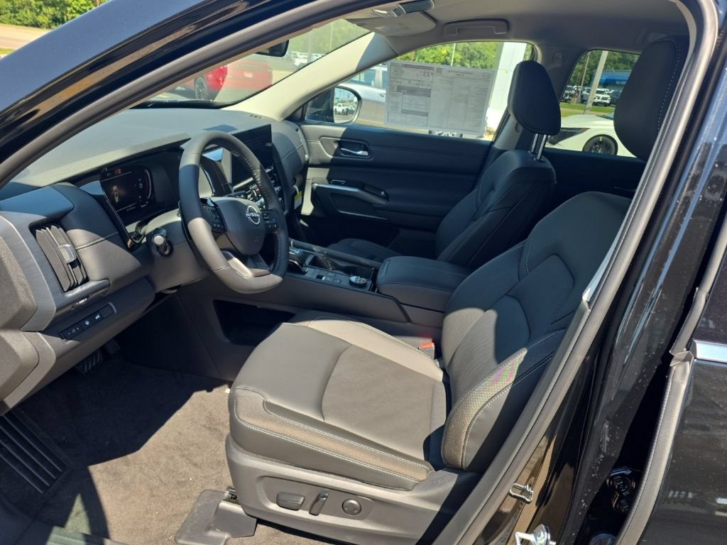 New 2026 Nissan Pathfinder SL AWD/4WD image 15