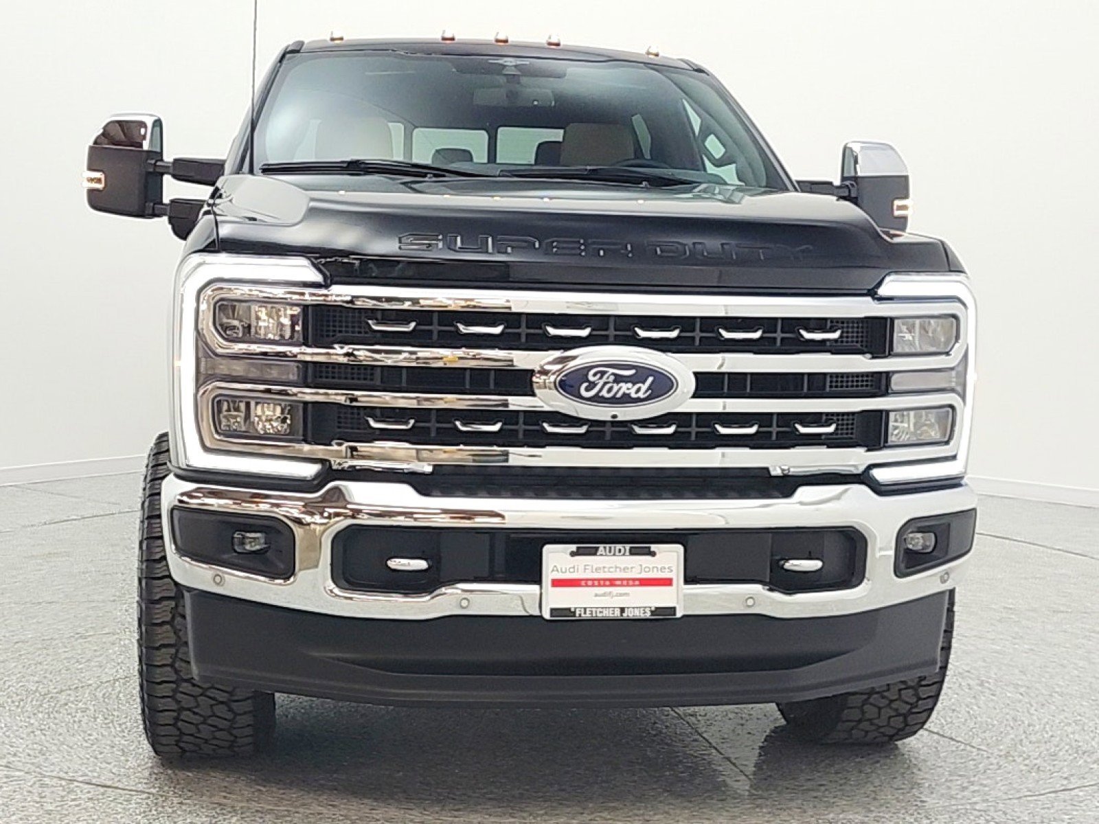Used 2023 Ford F250 Lariat w/ Lariat Ultimate Package AWD/4WD image 2
