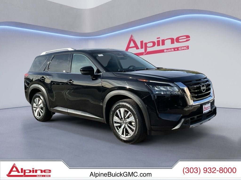 Used 2025 Nissan Pathfinder SL AWD/4WD image 7