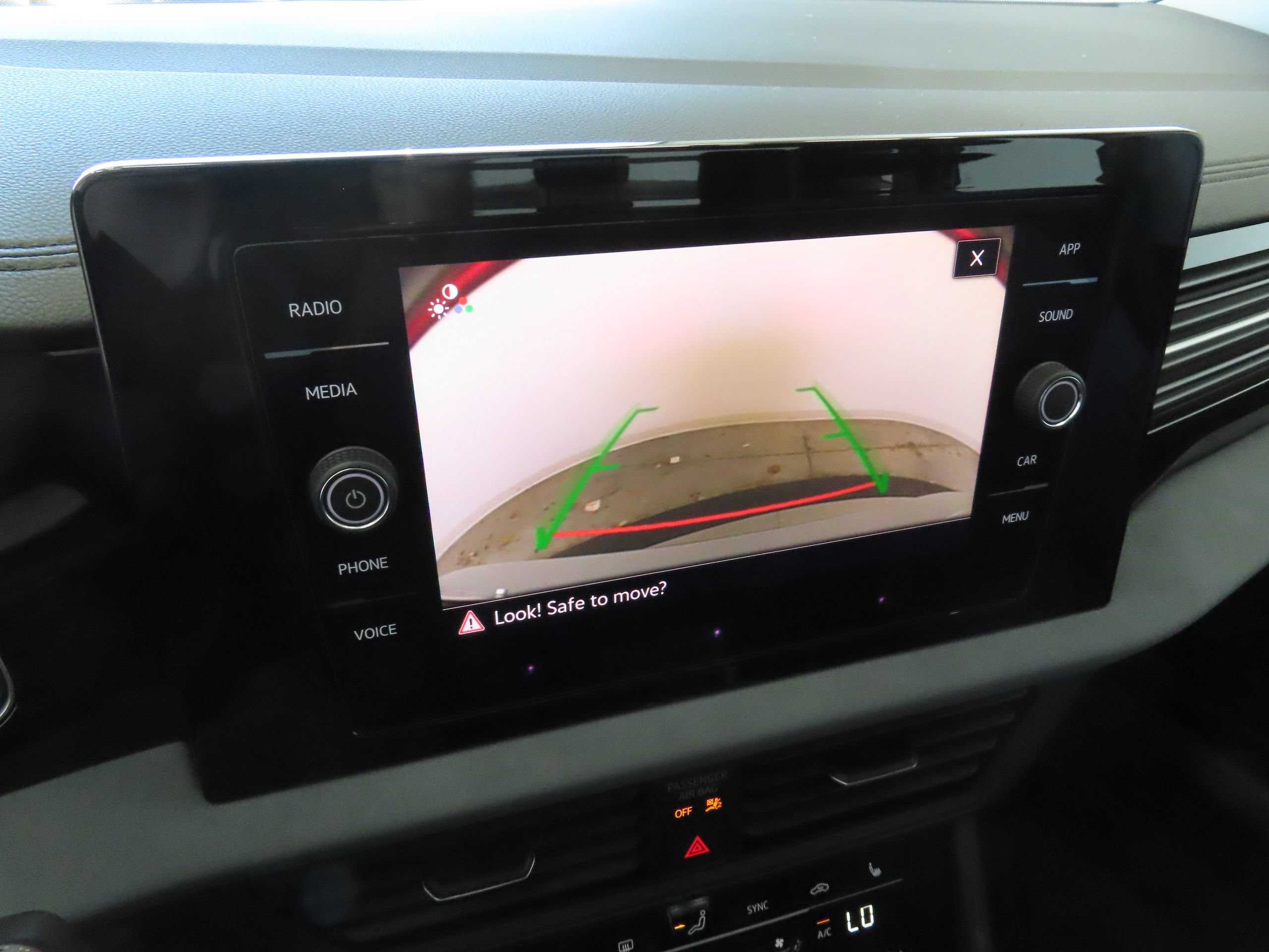 New 2026 Volkswagen Jetta SE FWD image 18