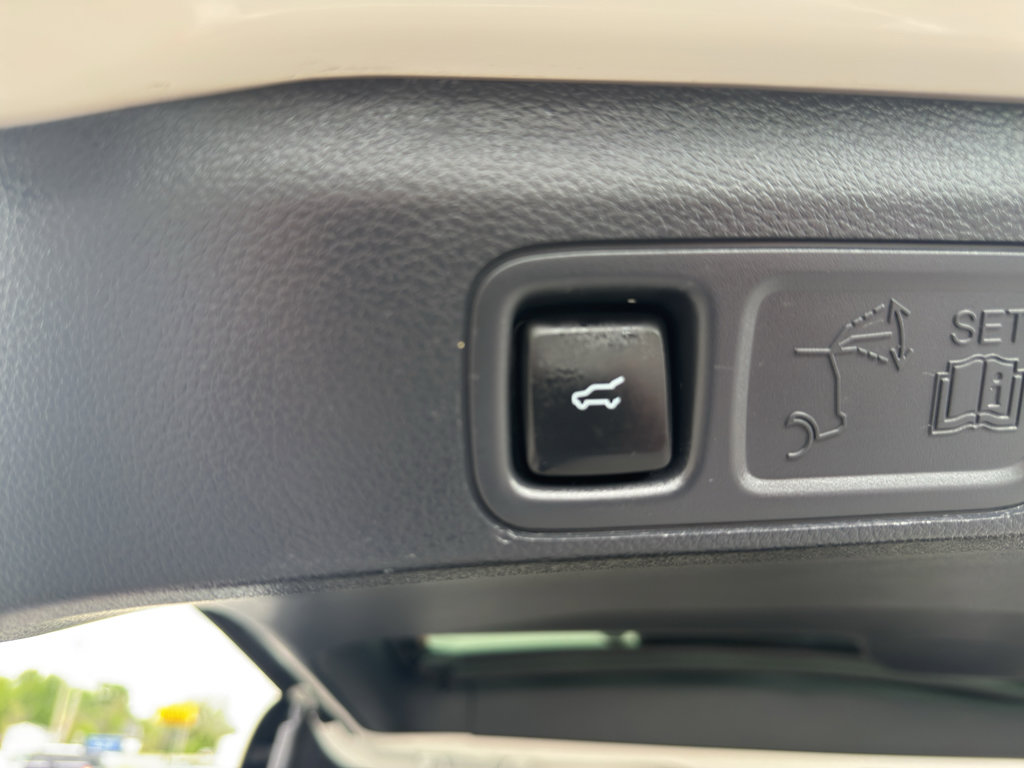 Used 2024 Ford Expedition Max XLT AWD/4WD image 9