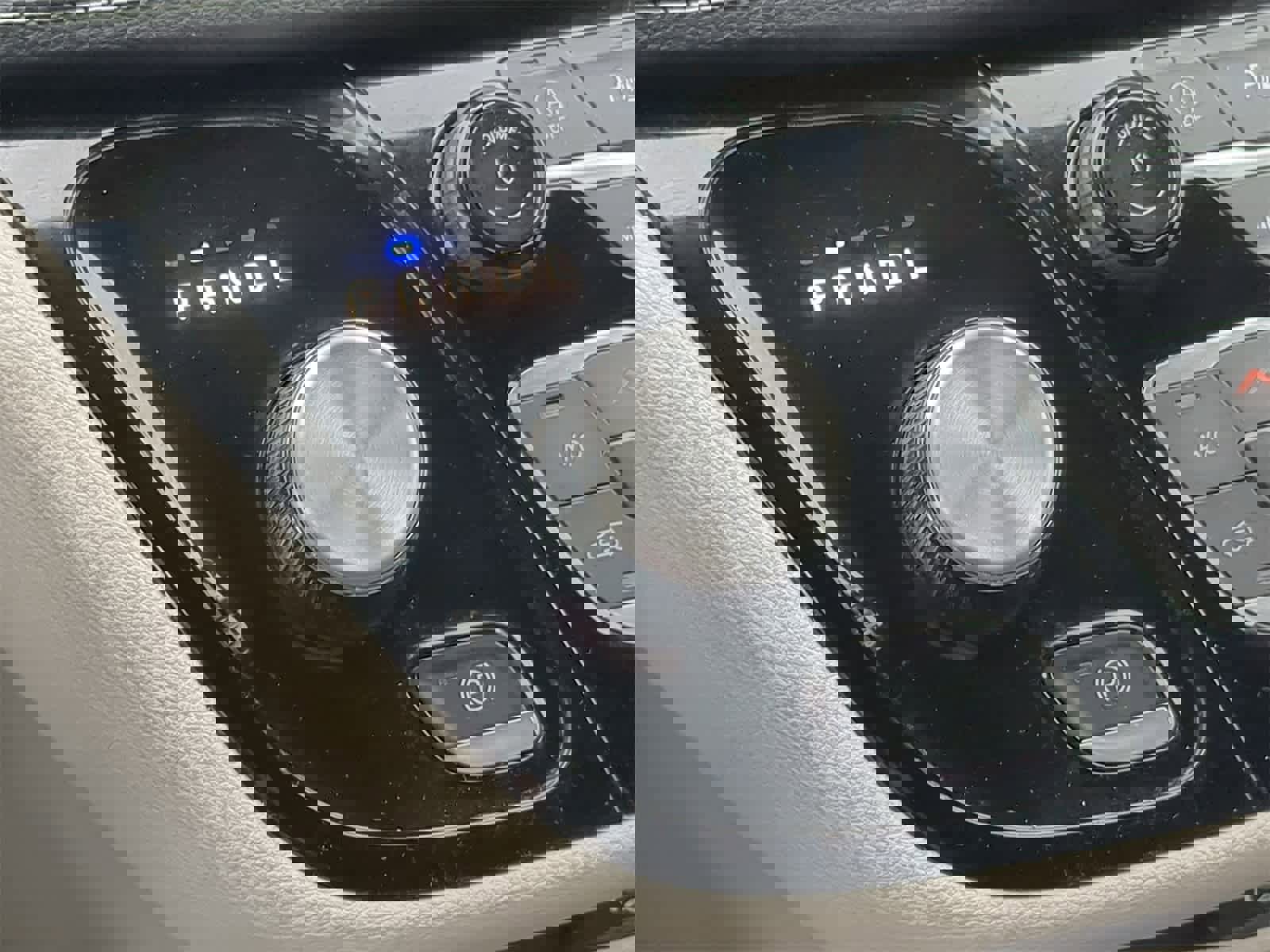 Used 2023 Chrysler Pacifica Touring-L image 30