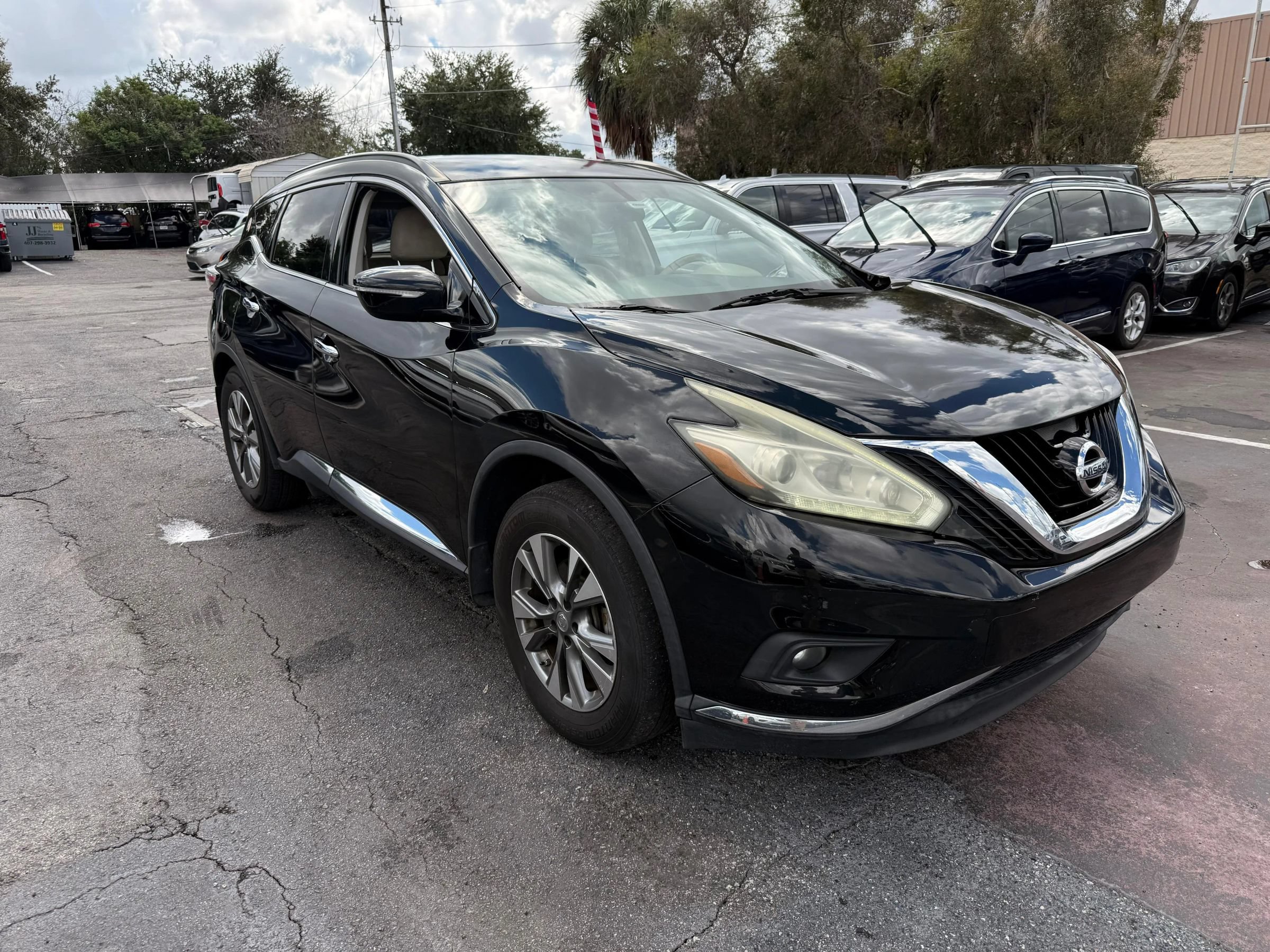 Used 2015 Nissan Murano SV FWD image 3