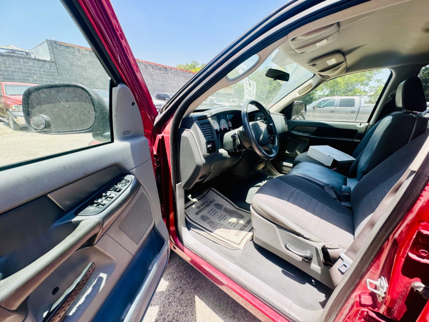 Used 2008 Dodge Ram 1500 Truck ST image 10