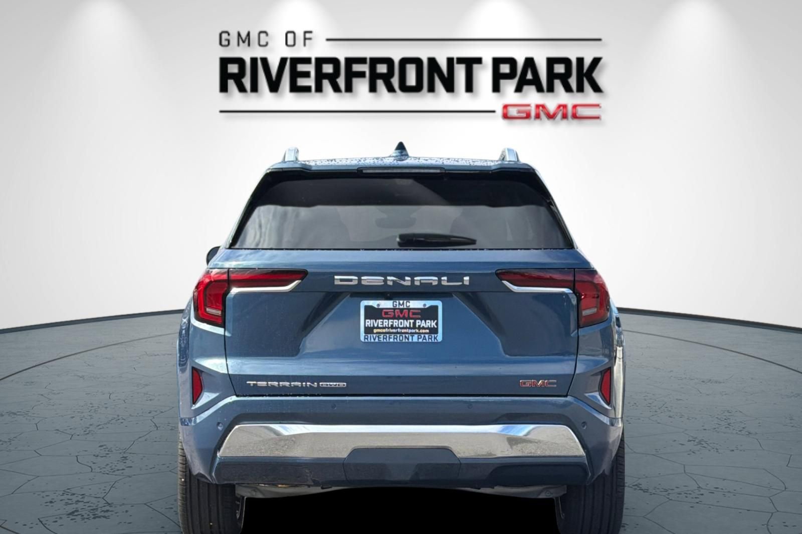 New 2026 GMC Terrain Denali w/ LPO, Floor Liner Package AWD/4WD image 4