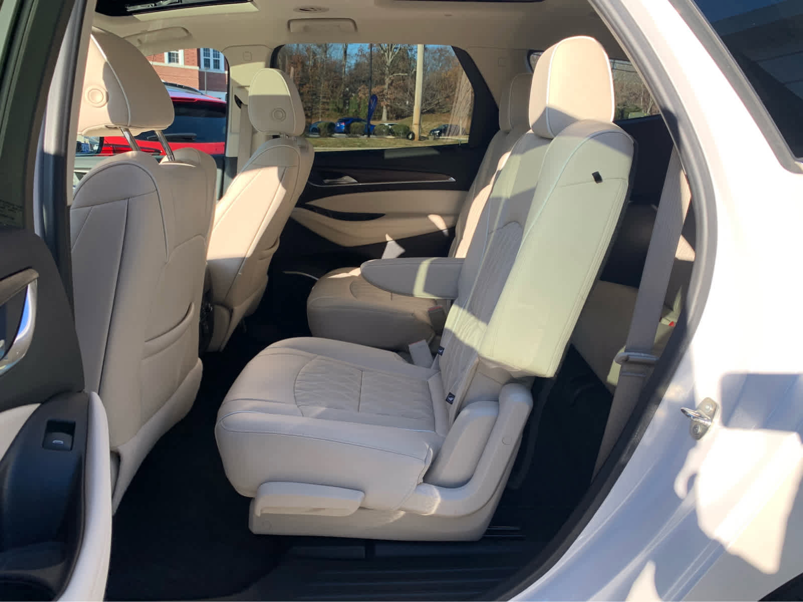 Used 2022 Buick Enclave Avenir w/ Avenir Technology Package image 24