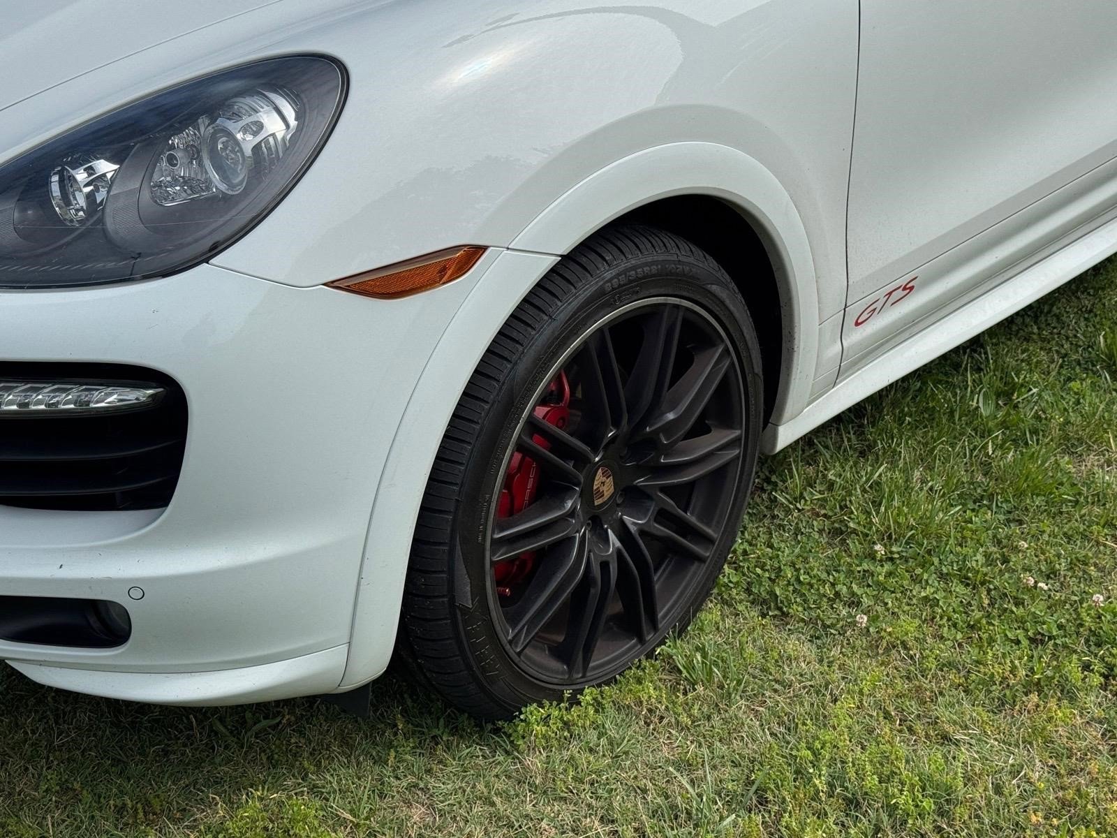 Used 2014 Porsche Cayenne GTS AWD/4WD image 4