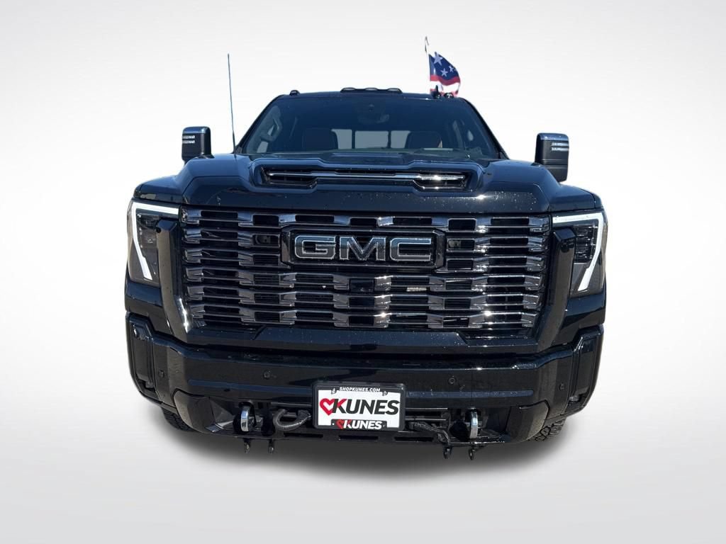 Used 2025 GMC Sierra 3500 Denali Ultimate AWD/4WD image 5