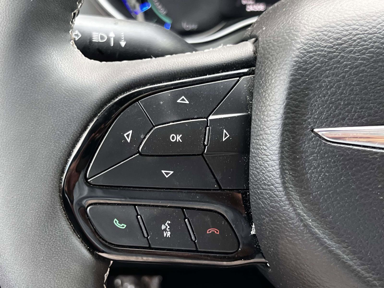 Used 2022 Chrysler Pacifica Limited w/ S Appearance Package image 22