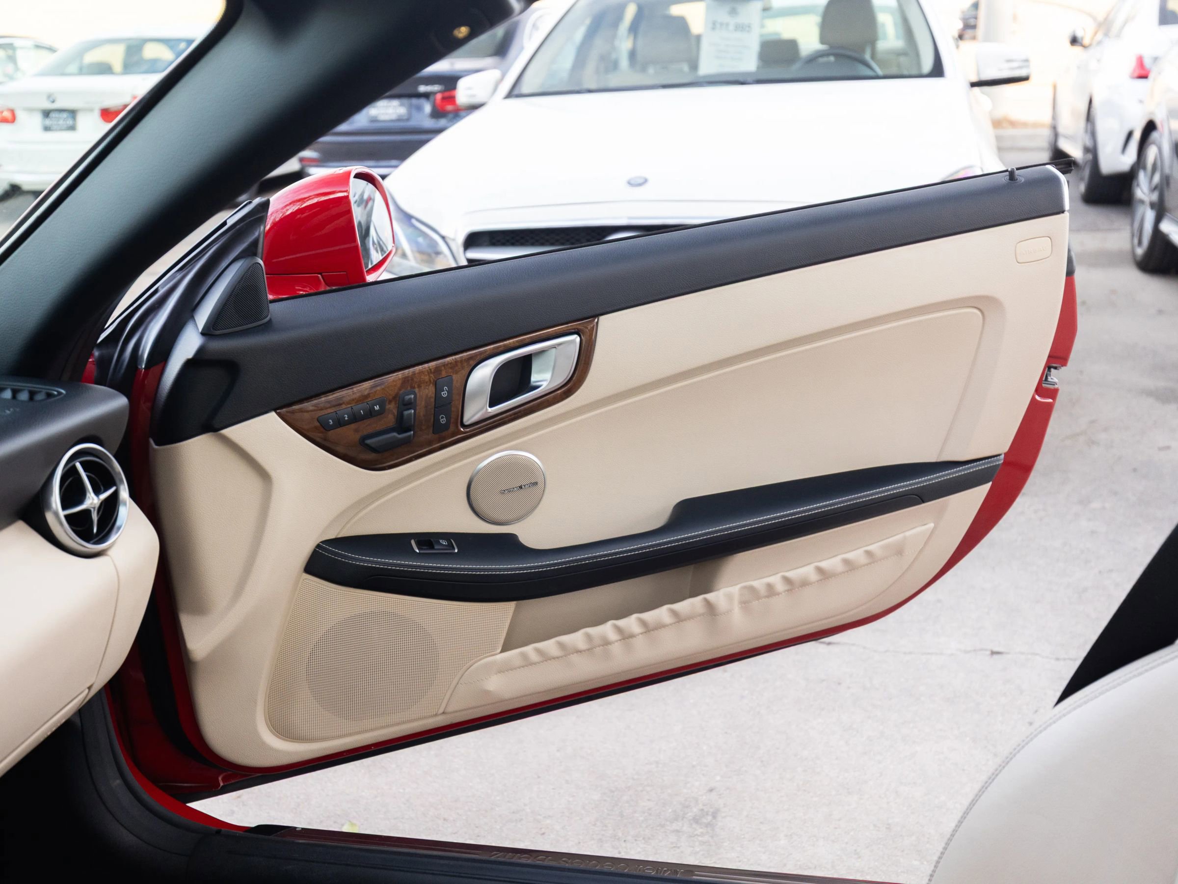 Used 2016 Mercedes-Benz SLK 350 image 33