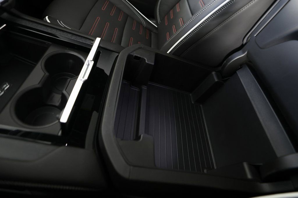 Used 2025 GMC Yukon AT4 Ultimate w/ LPO, Illumination Package image 44