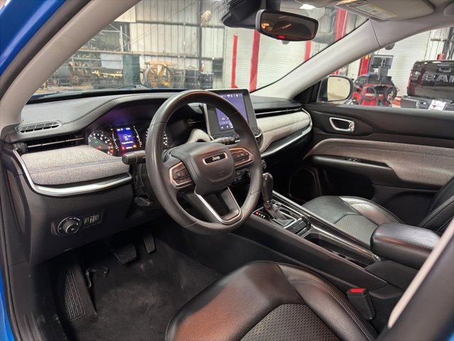 Used 2022 Jeep Compass Latitude image 11