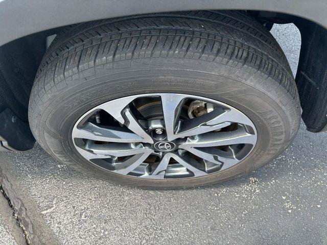 Certified 2024 Toyota Corolla Cross XLE w/ Convenience Package AWD/4WD image 8