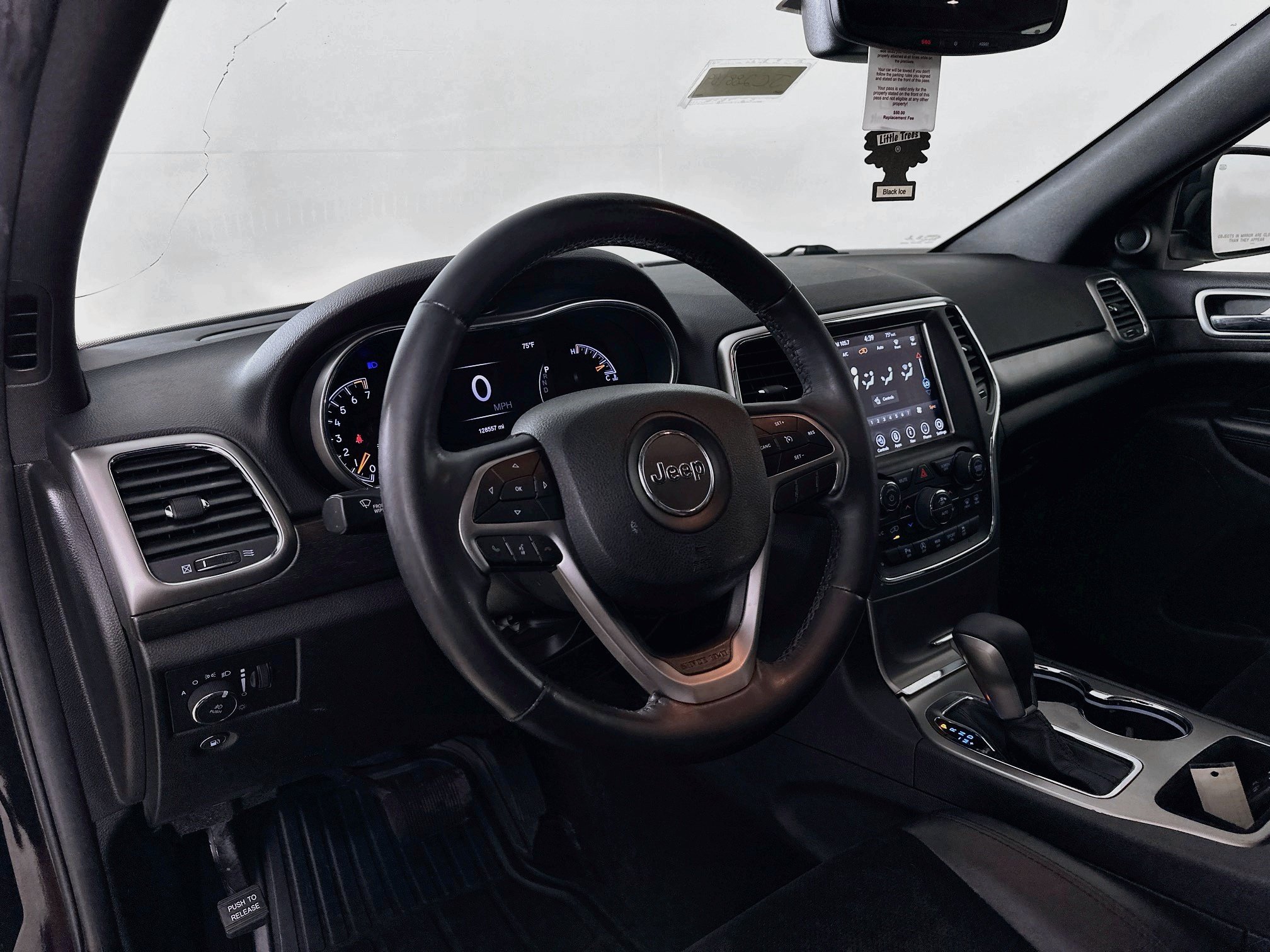 Used 2018 Jeep Grand Cherokee Altitude AWD/4WD image 9