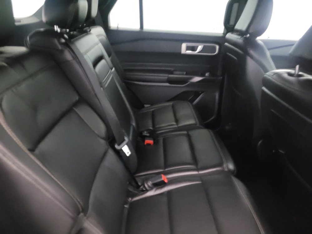 Used 2020 Ford Explorer XLT w/ Equipment Group 202A image 19