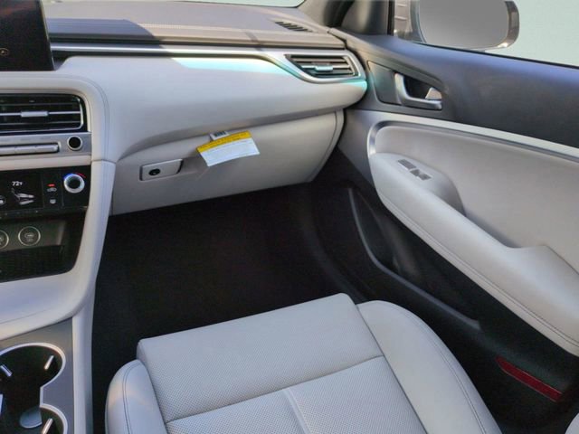 Certified 2025 Genesis G70 2.5T RWD image 19
