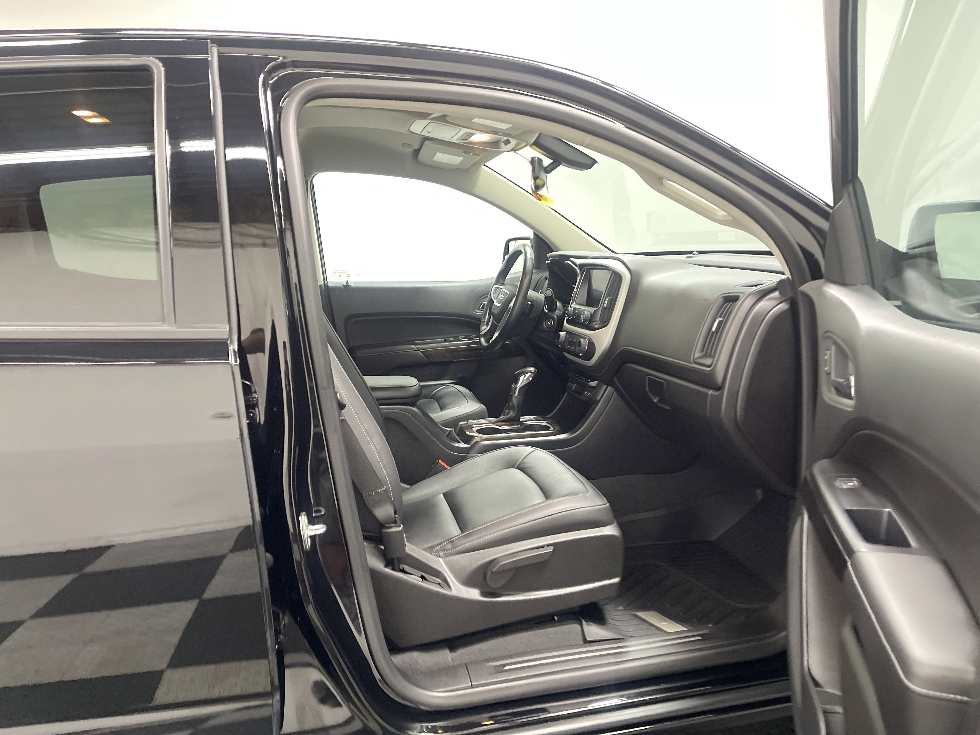 Used 2022 GMC Canyon Elevation w/ Elevation Premium Package image 25