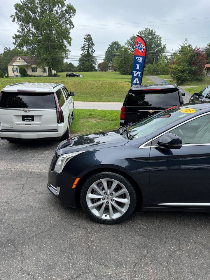 Used 2013 Cadillac XTS Premium AWD/4WD image 2