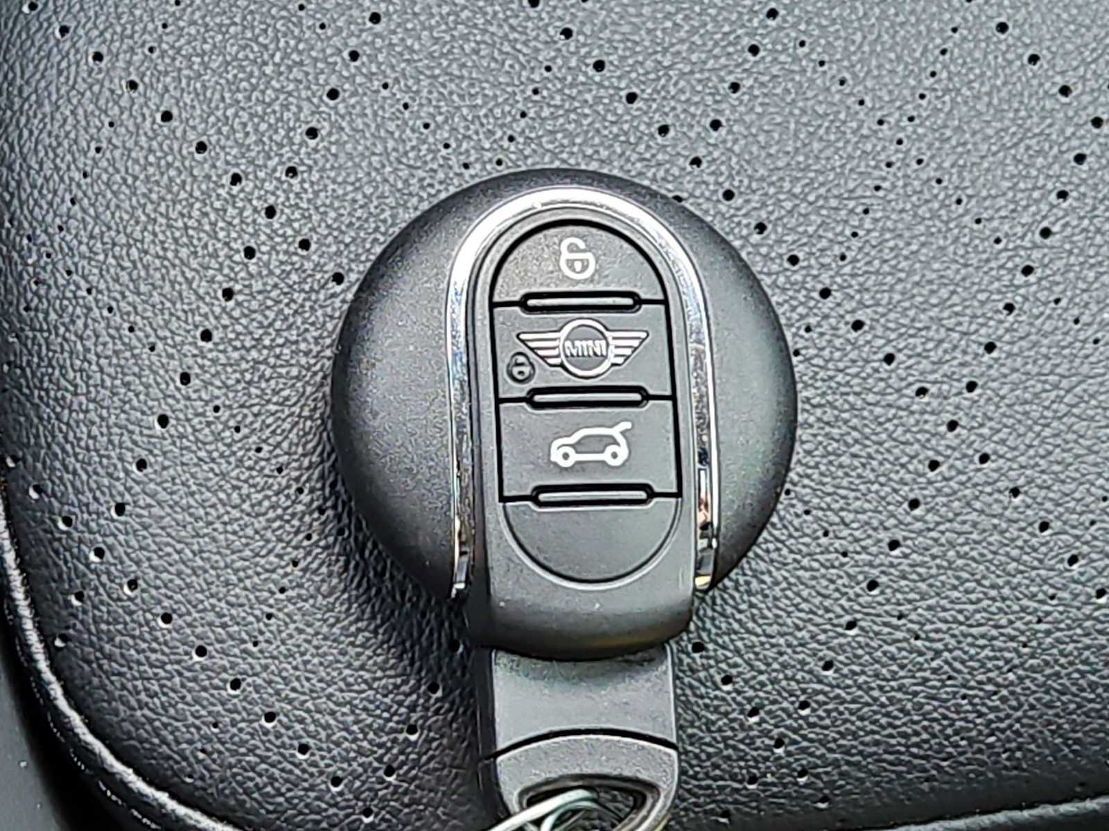 Used 2023 MINI Cooper Clubman S AWD/4WD image 35