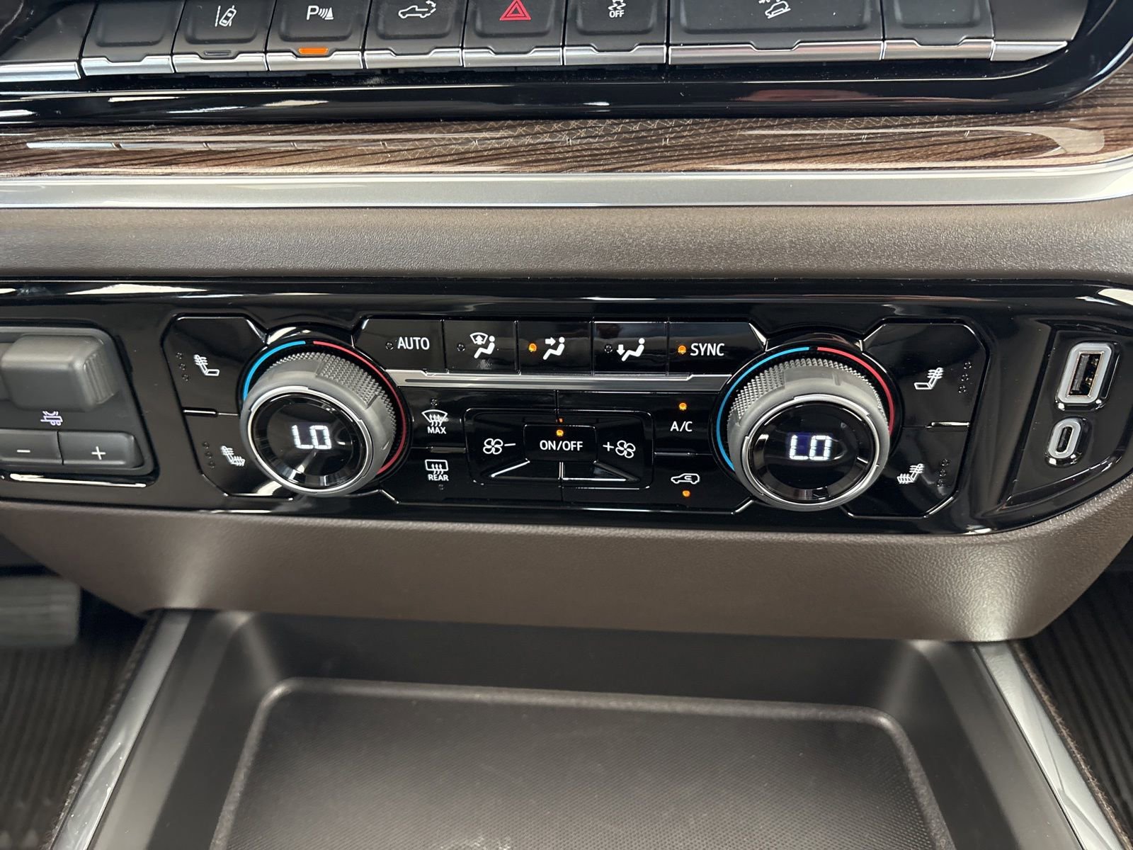 New 2026 Chevrolet Silverado 2500 LT w/ Texas Edition AWD/4WD image 21