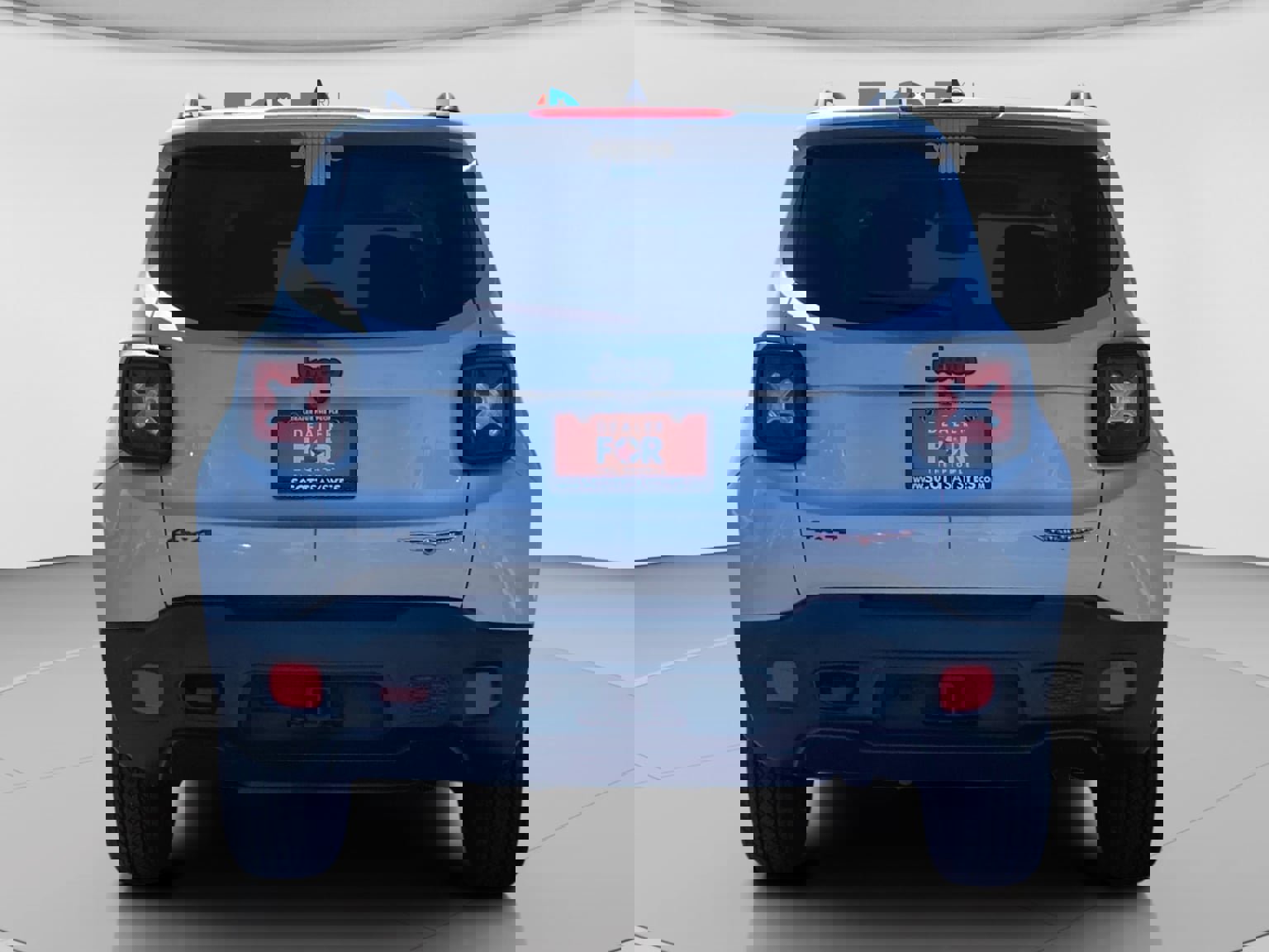 Used 2016 Jeep Renegade Trailhawk w/ Premium Trailhawk Package image 5