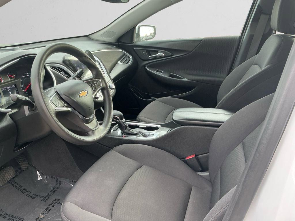 Used 2023 Chevrolet Malibu LT image 9
