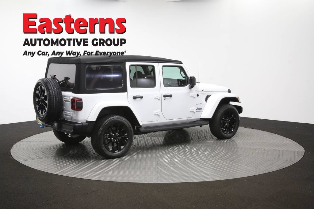Used 2022 Jeep Wrangler Unlimited Sahara w/ Cold Weather Group AWD/4WD image 43