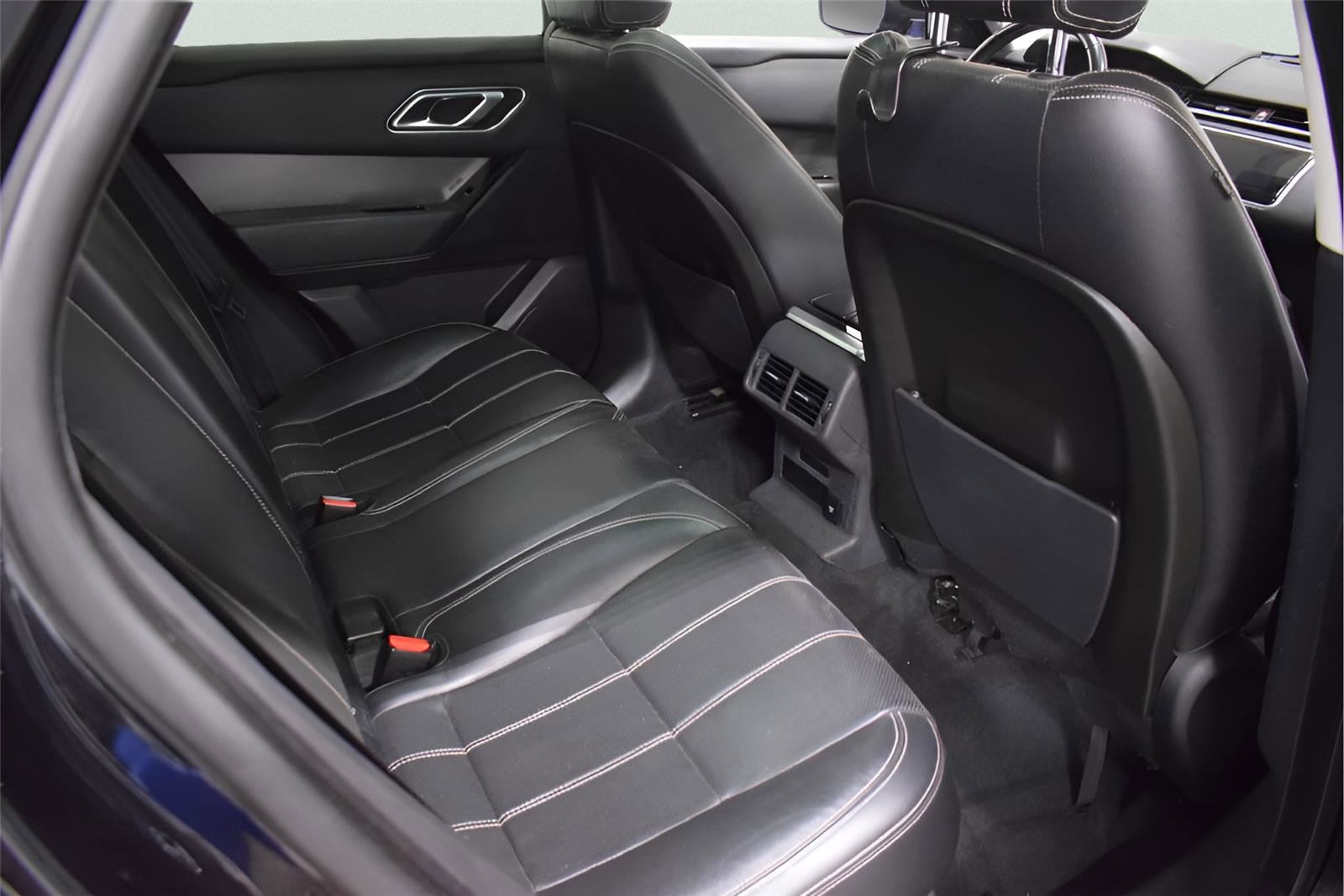 Used 2019 Land Rover Range Rover Velar S AWD/4WD image 19