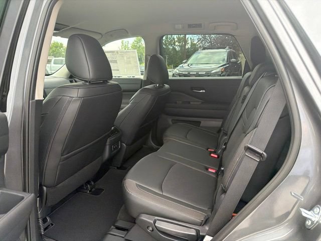 New 2026 Nissan Pathfinder SL AWD/4WD image 18