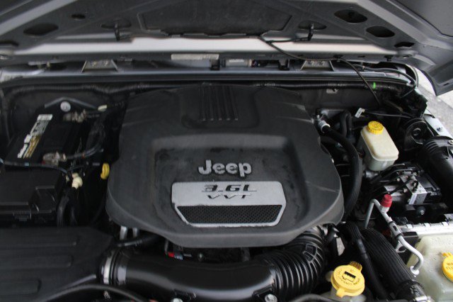 Used 2013 Jeep Wrangler Unlimited Sport image 30