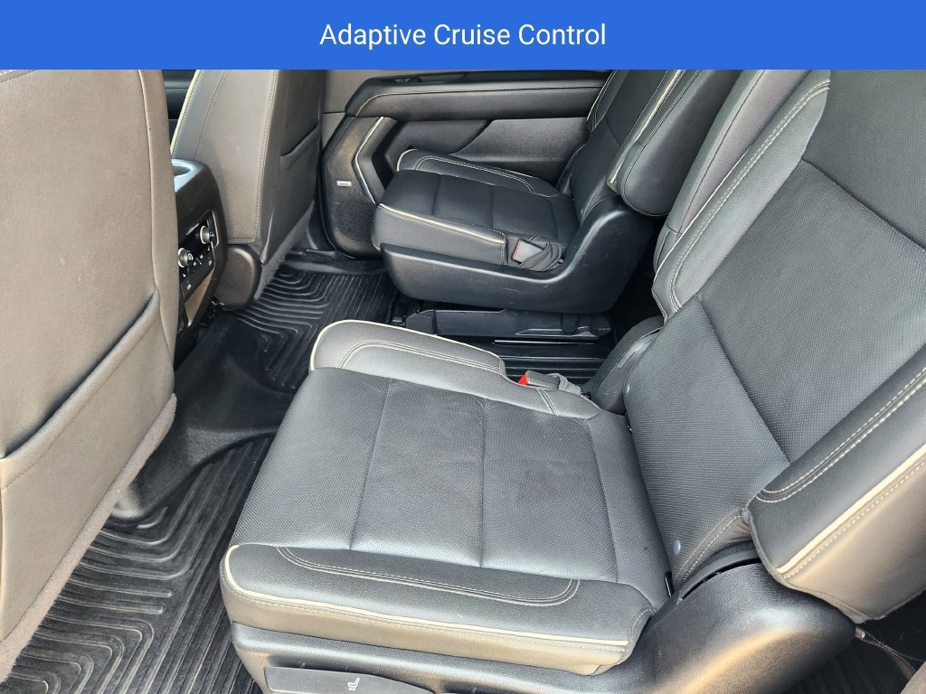Used 2024 Chevrolet Suburban Premier w/ Premium Package RWD image 34