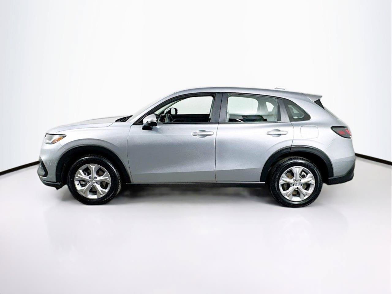 Used 2025 Honda HR-V LX image 4