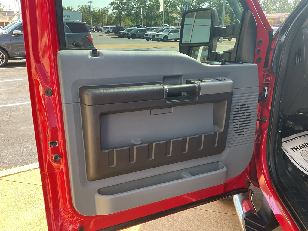 Used 2013 Ford F250 XLT w/ Snow Plow Prep Pkg AWD/4WD image 12