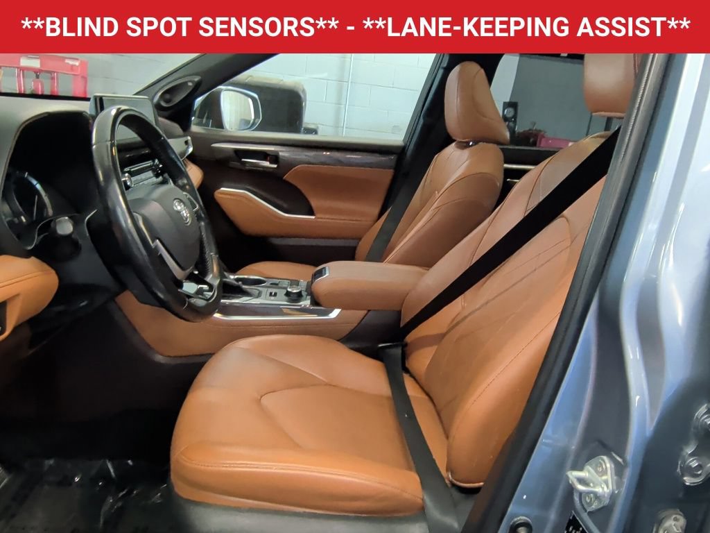 Used 2022 Toyota Highlander Platinum AWD/4WD image 11