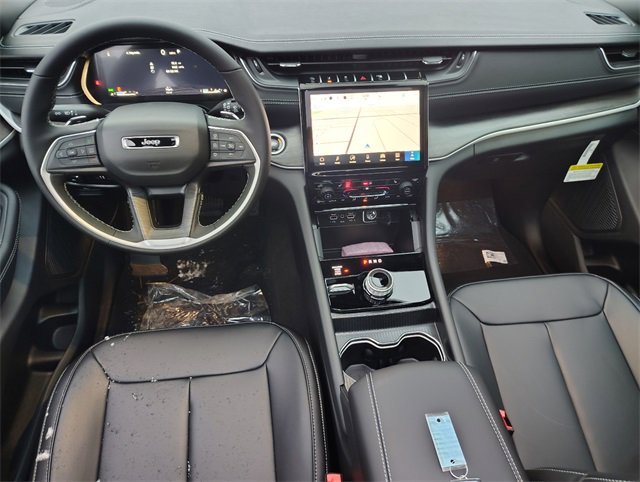 New 2025 Jeep Grand Cherokee Limited w/ Trailer Tow Package image 16