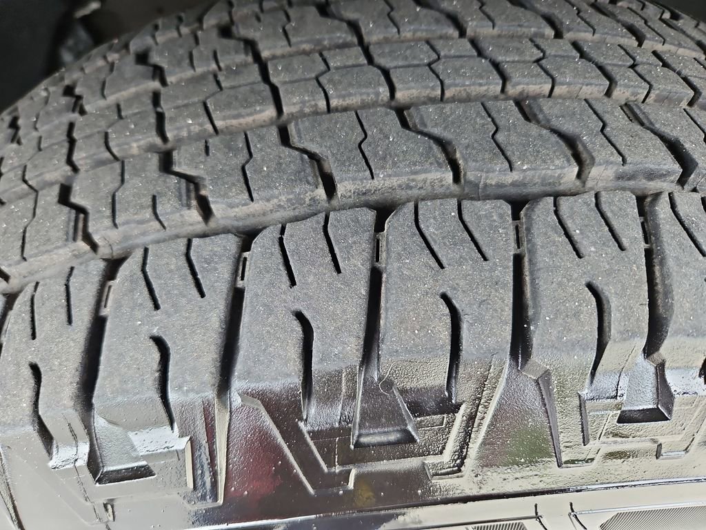 Used 2025 GMC Sierra 1500 SLT image 33