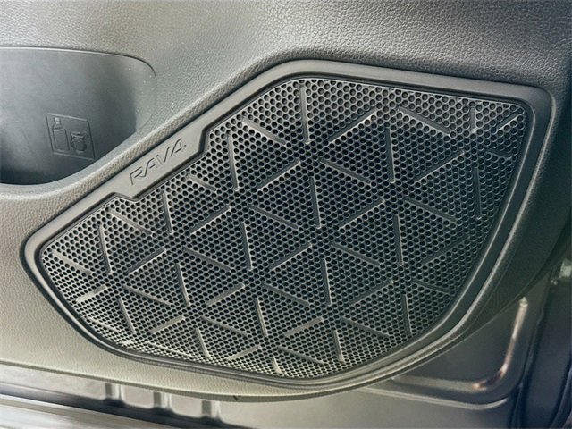 Used 2019 Toyota RAV4 XLE image 15