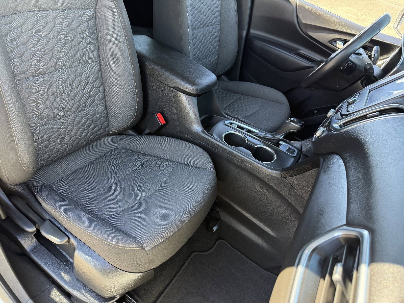 Used 2020 Chevrolet Equinox LT image 10