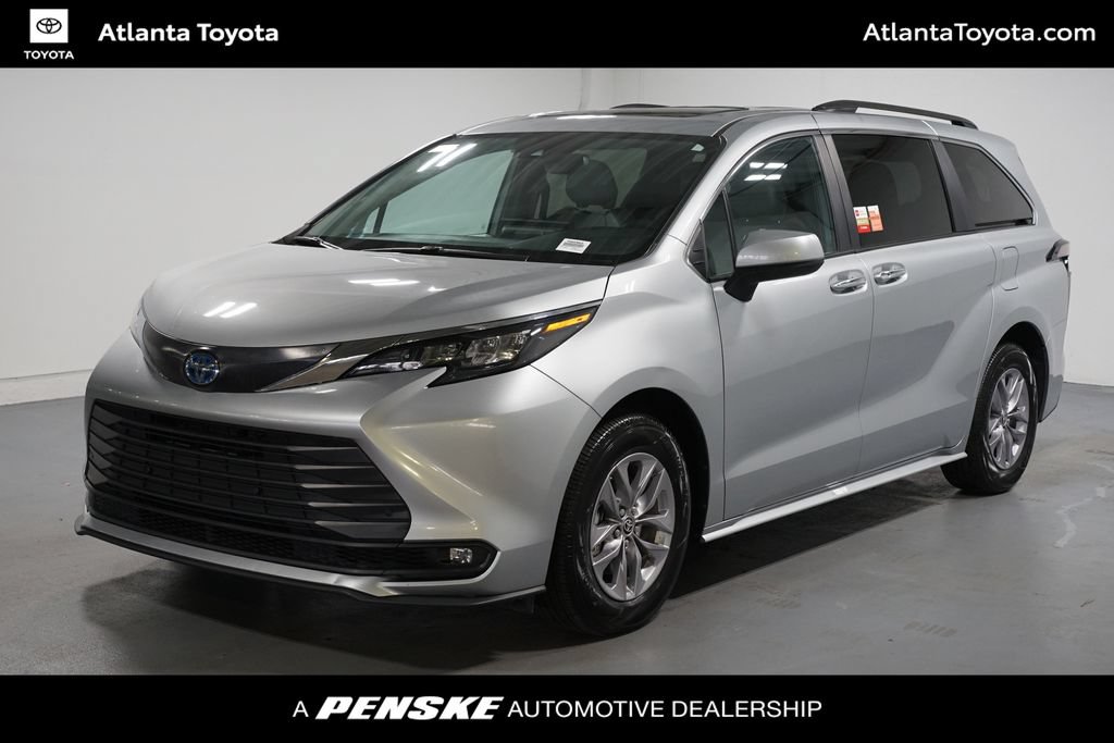 Certified 2025 Toyota Sienna XLE