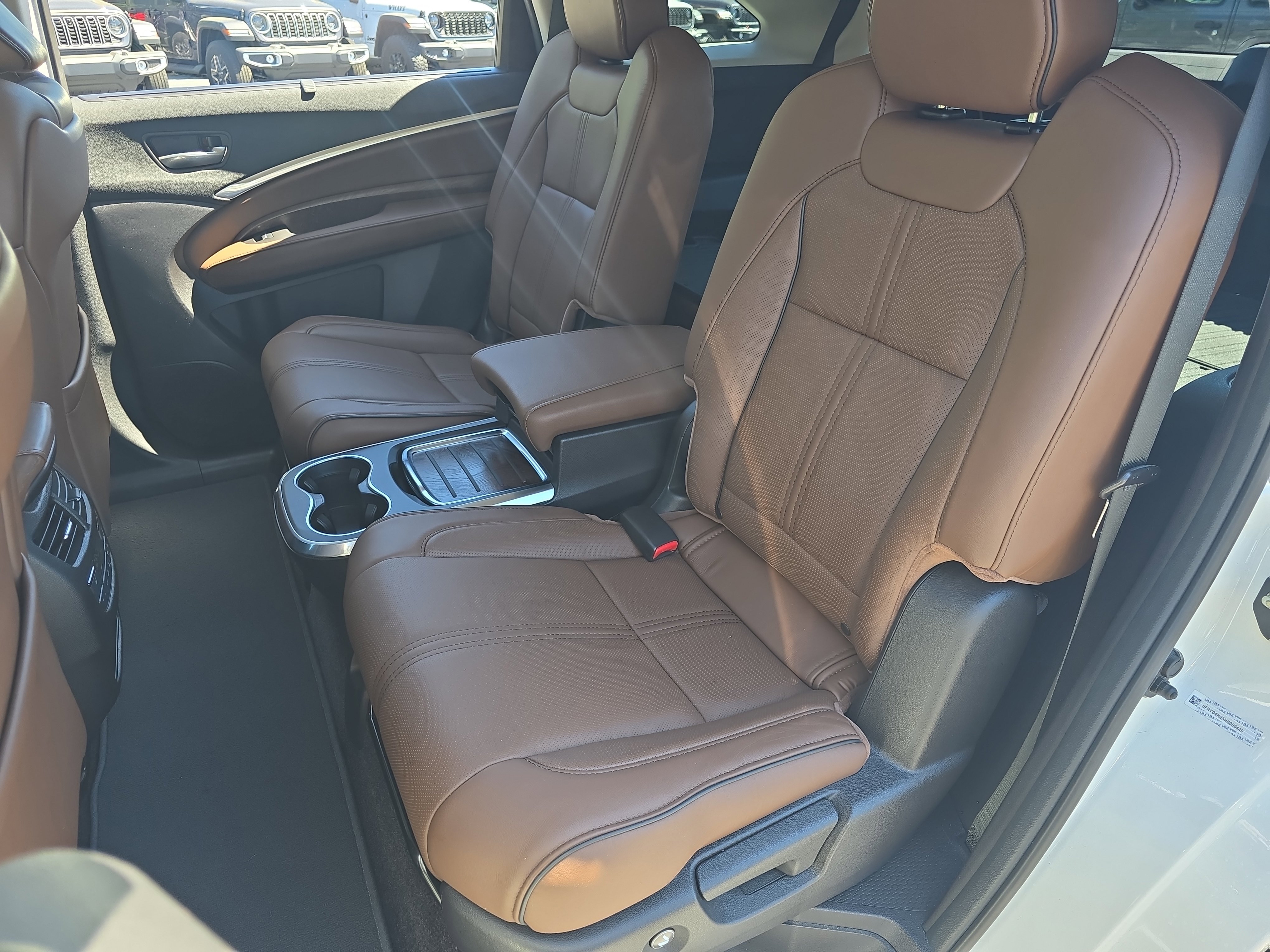 Used 2017 Acura MDX SH-AWD w/ Advance Package image 16