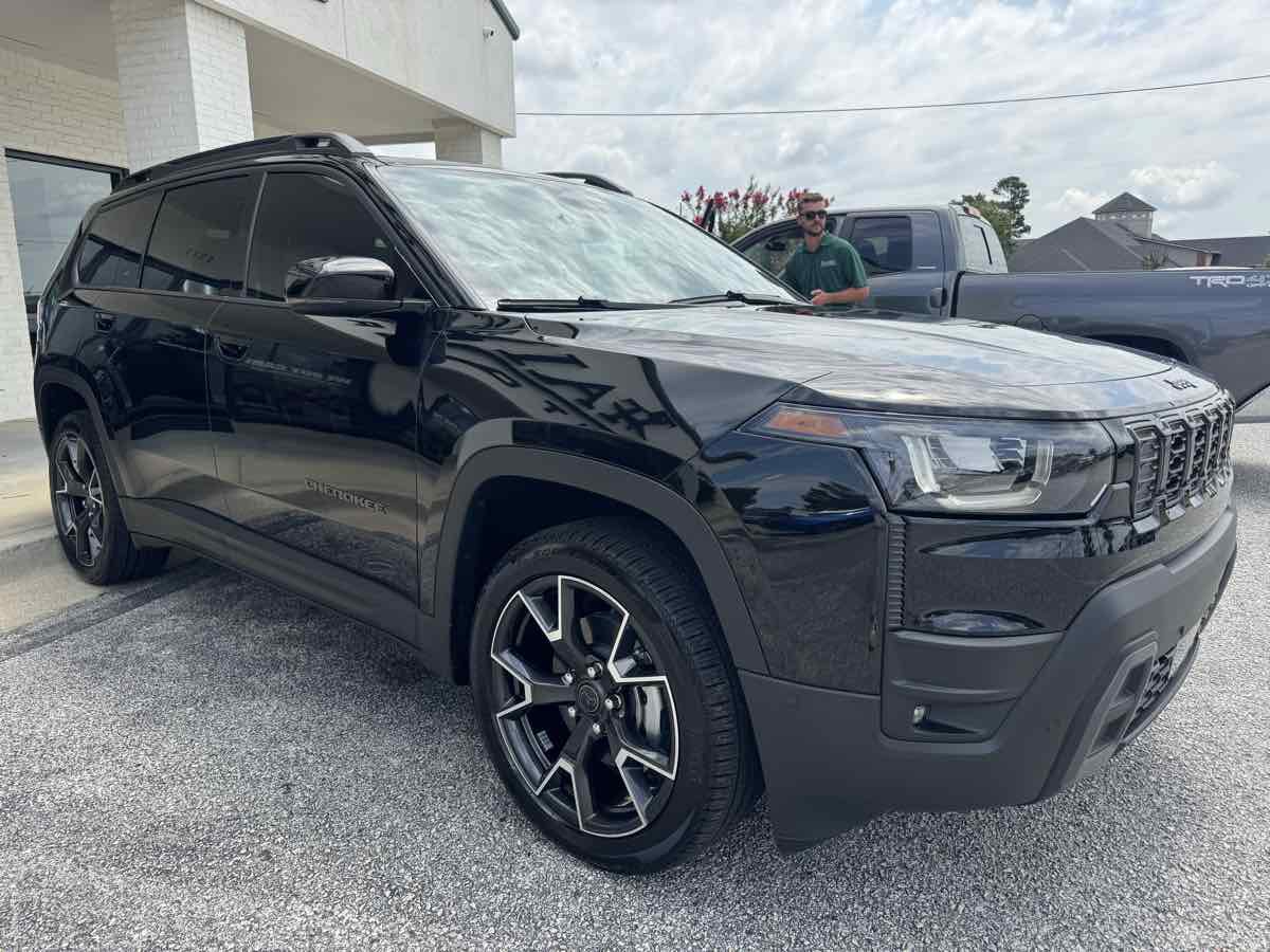 Used 2026 Jeep Cherokee Overland w/ Trailer Tow Group AWD/4WD image 33