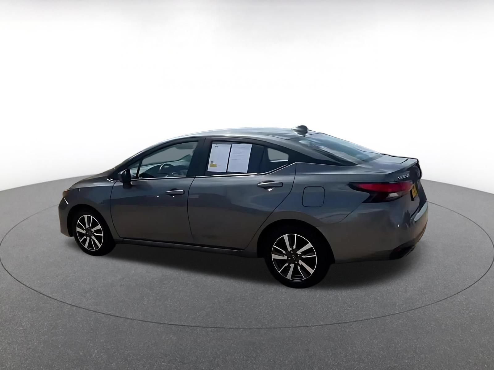 Used 2025 Nissan Versa SV FWD image 11