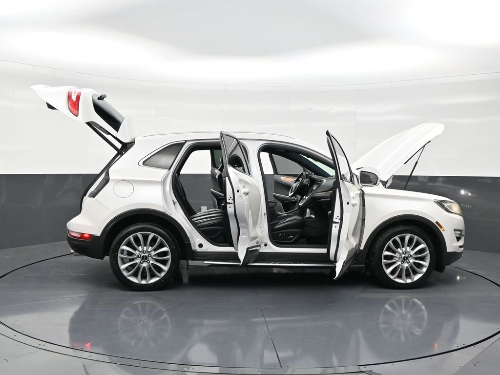 Used 2017 Lincoln MKC Reserve image 29