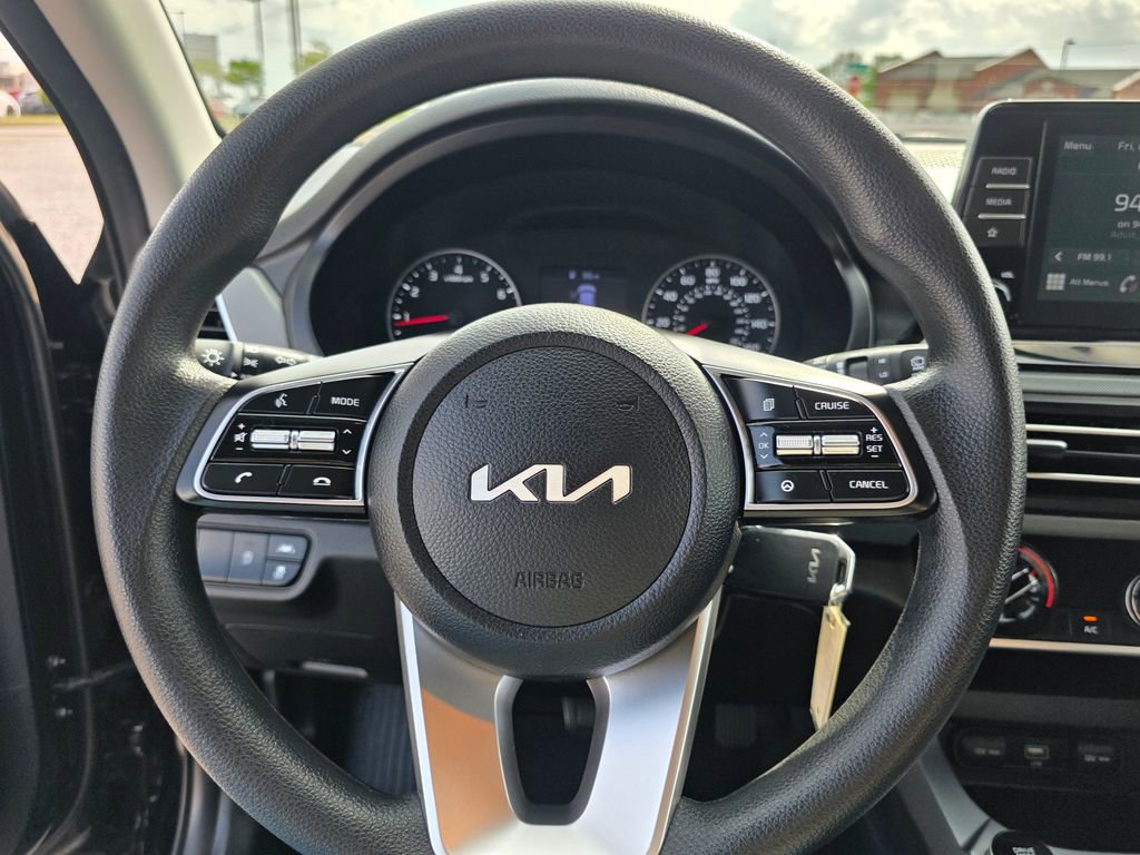 Used 2022 Kia Seltos LX AWD/4WD image 16