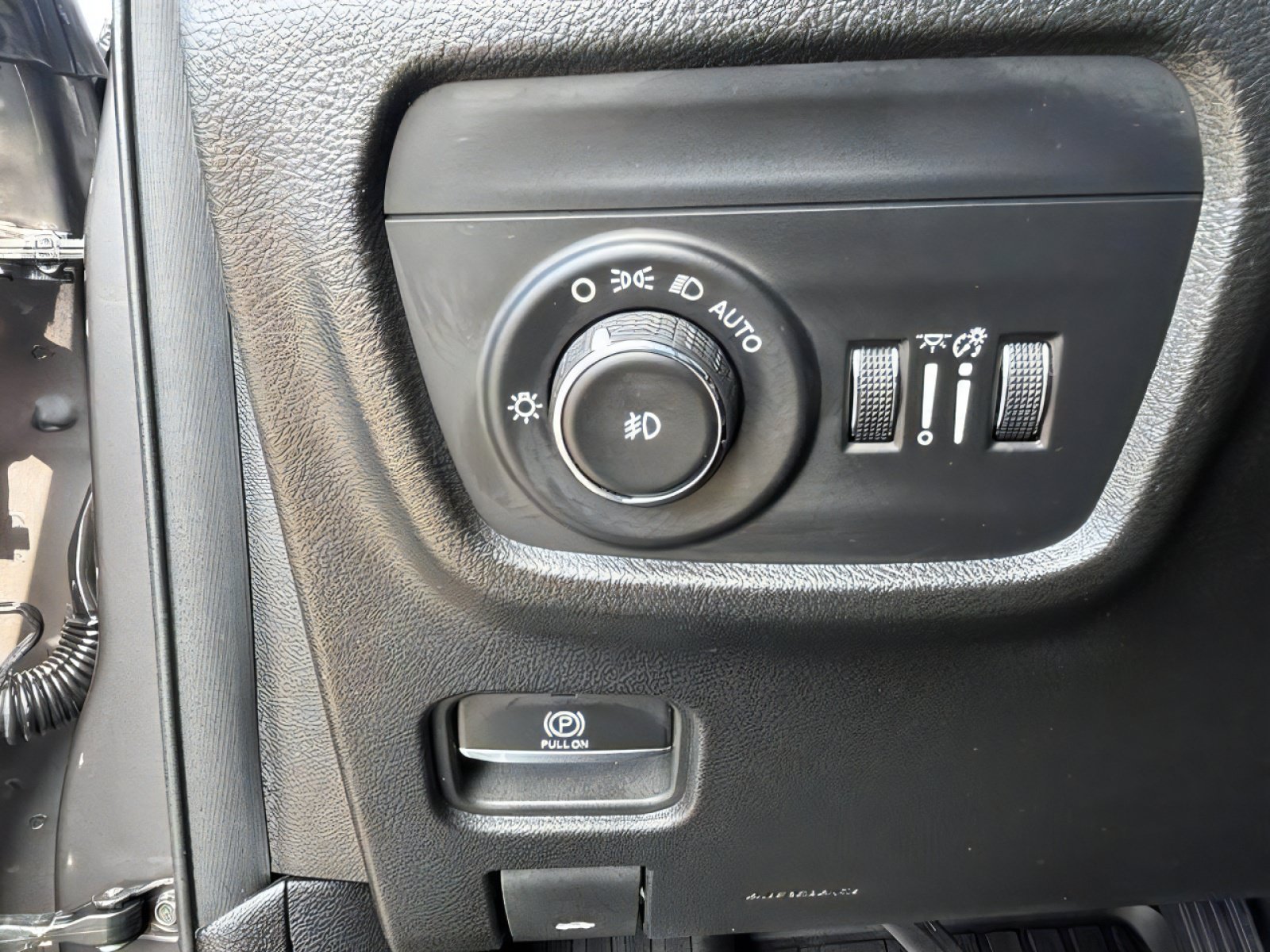 Used 2023 Jeep Grand Cherokee L Overland AWD/4WD image 26