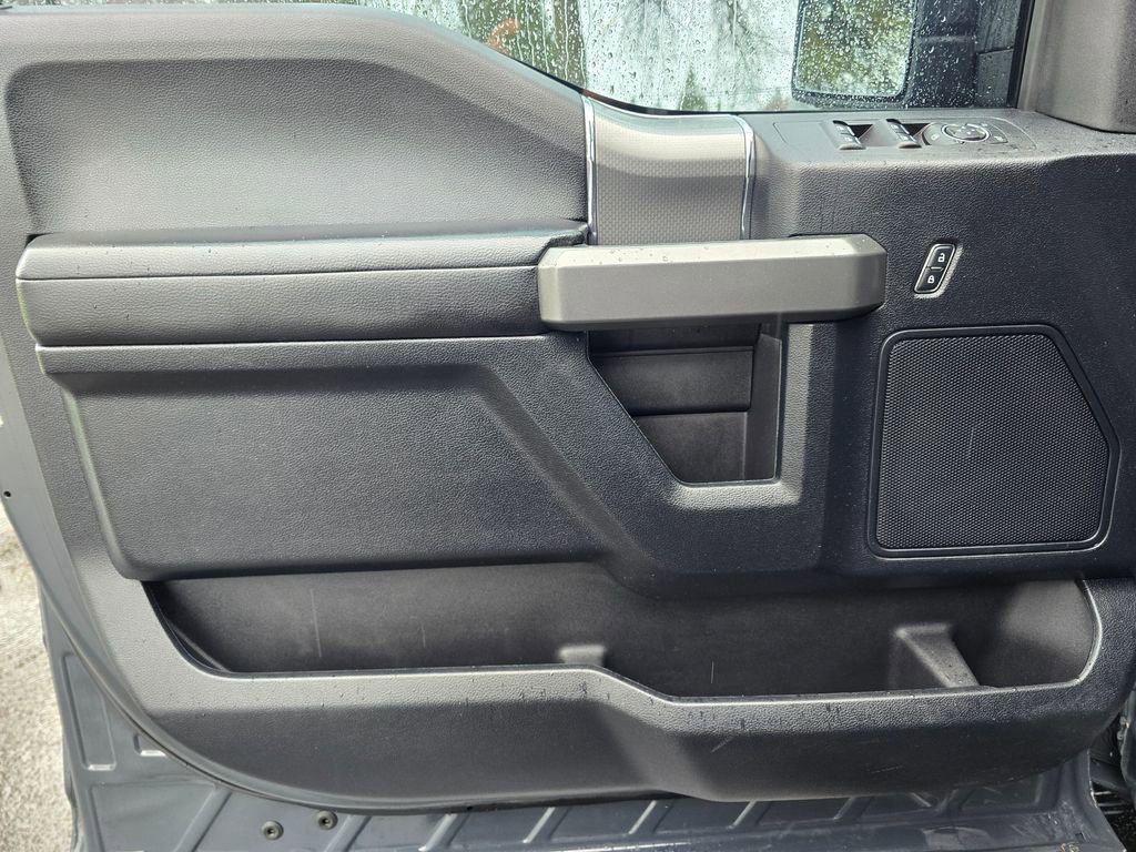 Used 2016 Ford F150 XLT w/ Equipment Group 302A Luxury image 26