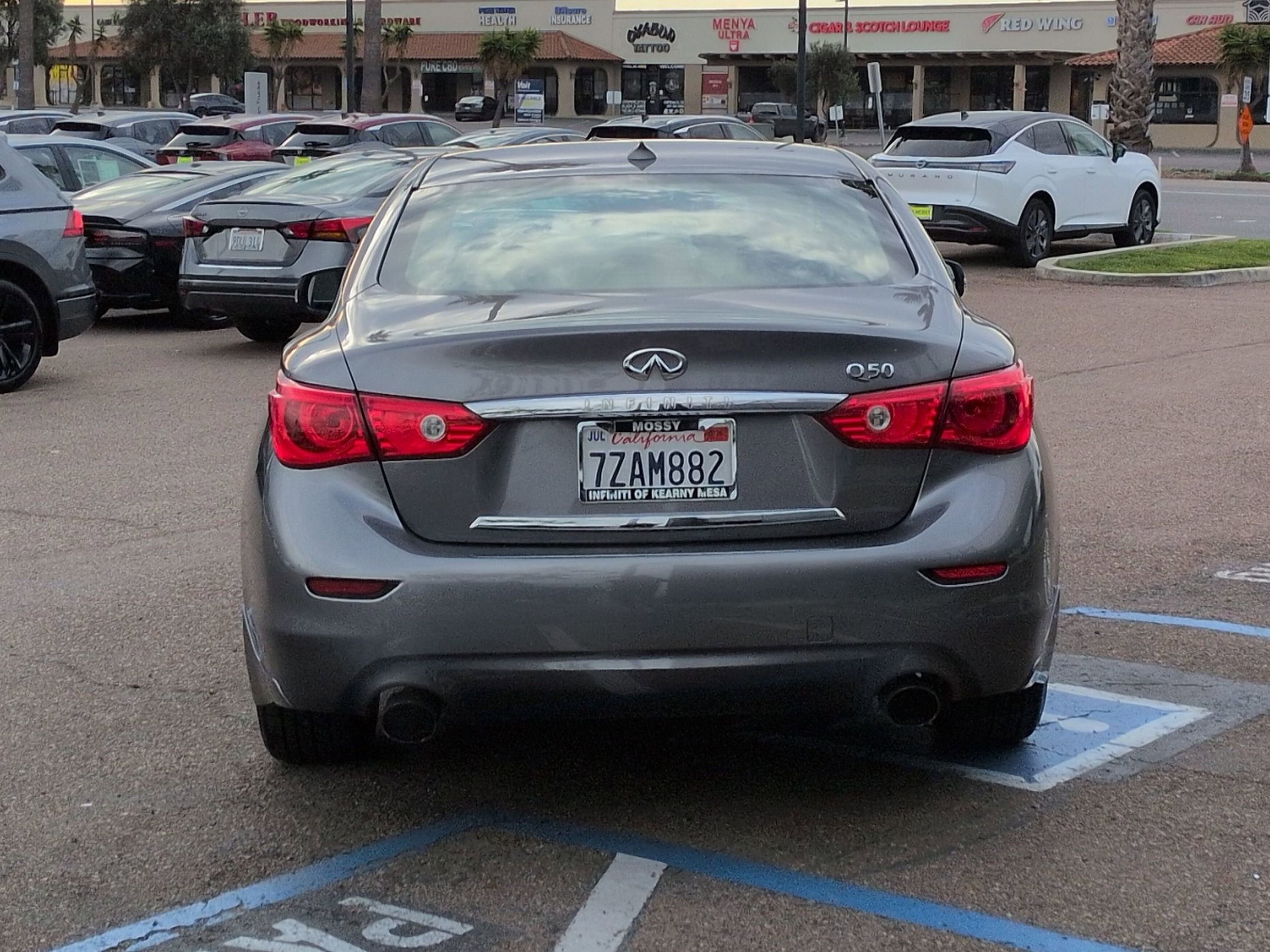 Used 2017 INFINITI Q50 Signature Edition w/ Cargo Package (L95) image 10